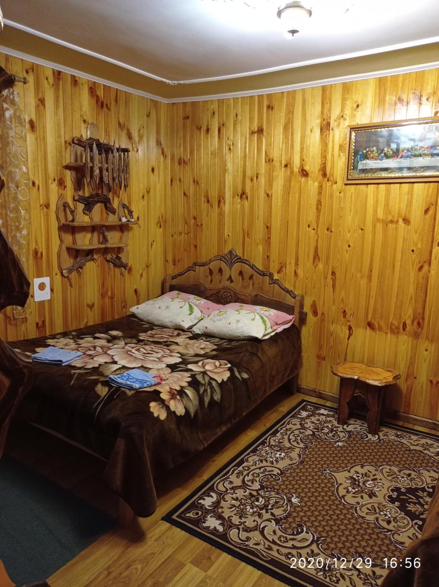 "Різьбярська Садиба" 斯拉夫西克 客房 照片