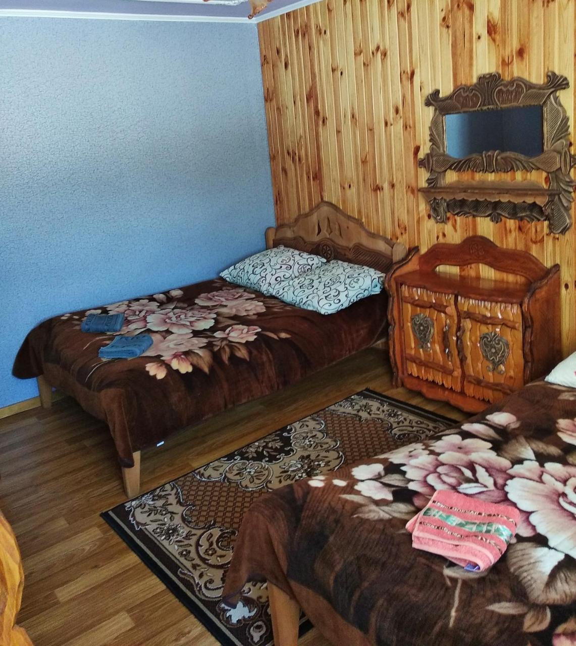 "Різьбярська Садиба" 斯拉夫西克 外观 照片