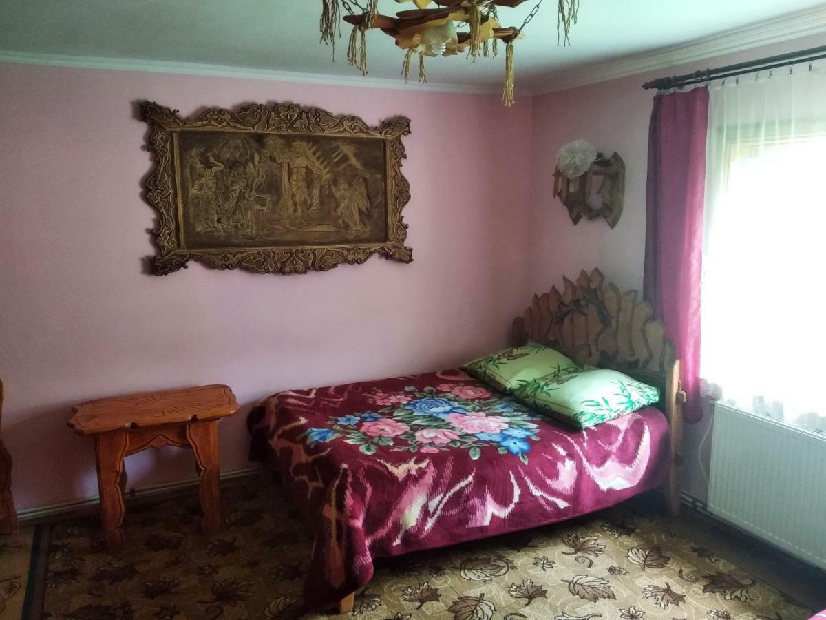 "Різьбярська Садиба" 斯拉夫西克 外观 照片