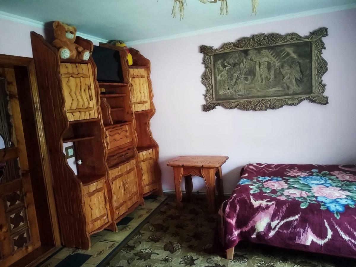 "Різьбярська Садиба" 斯拉夫西克 外观 照片