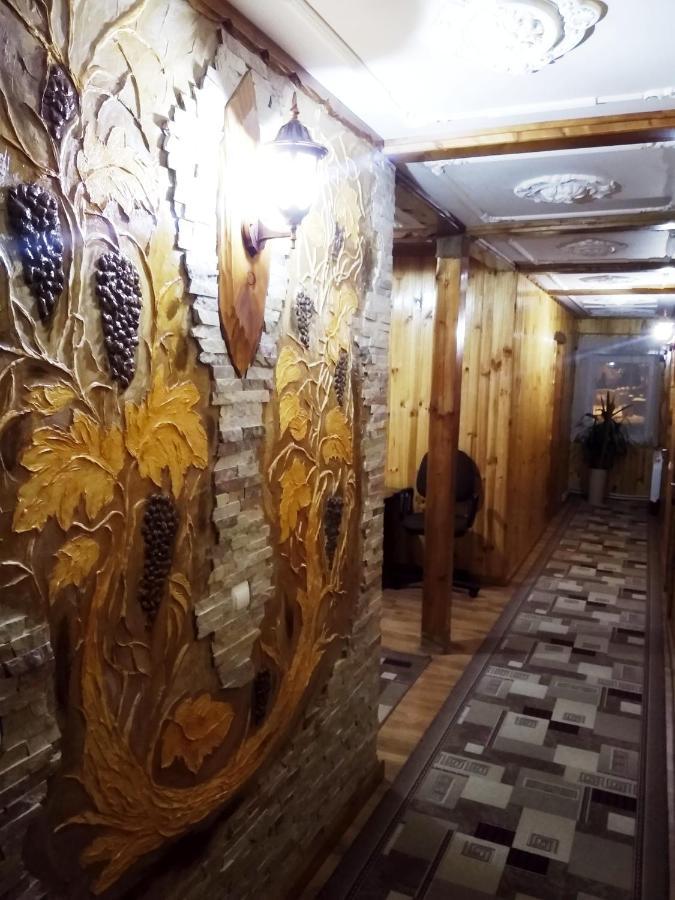 "Різьбярська Садиба" 斯拉夫西克 外观 照片