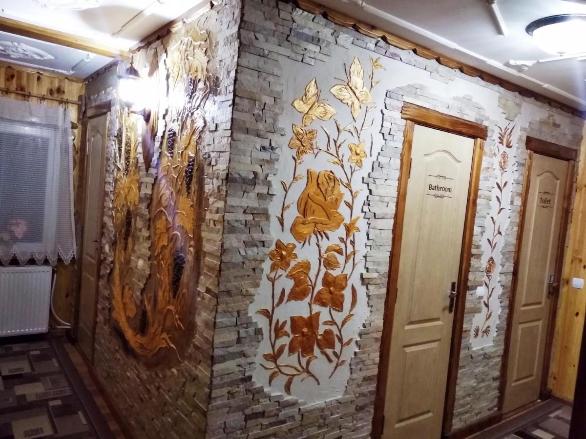 "Різьбярська Садиба" 斯拉夫西克 外观 照片